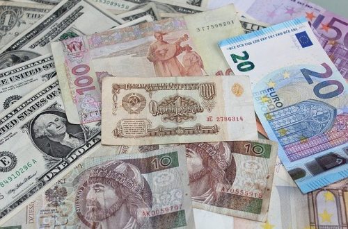 Rozłożone banknoty