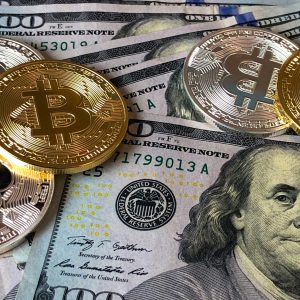 Dolary i monety bitcoin