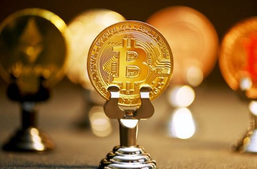 Symbol Bitcoina na monecie